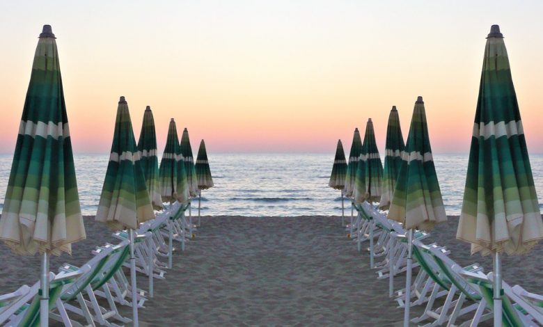 Photo of Spiagge e concessioni: il caos delle proroghe