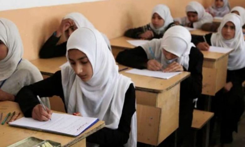 Photo of Afghanistan: i Talebani richiudono le scuole secondarie femminili